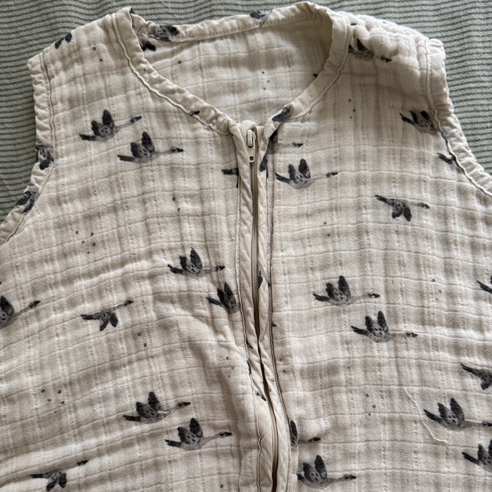 Sleeping bag / rose in April / 3-12m / cream with grey birds (boy or girl)